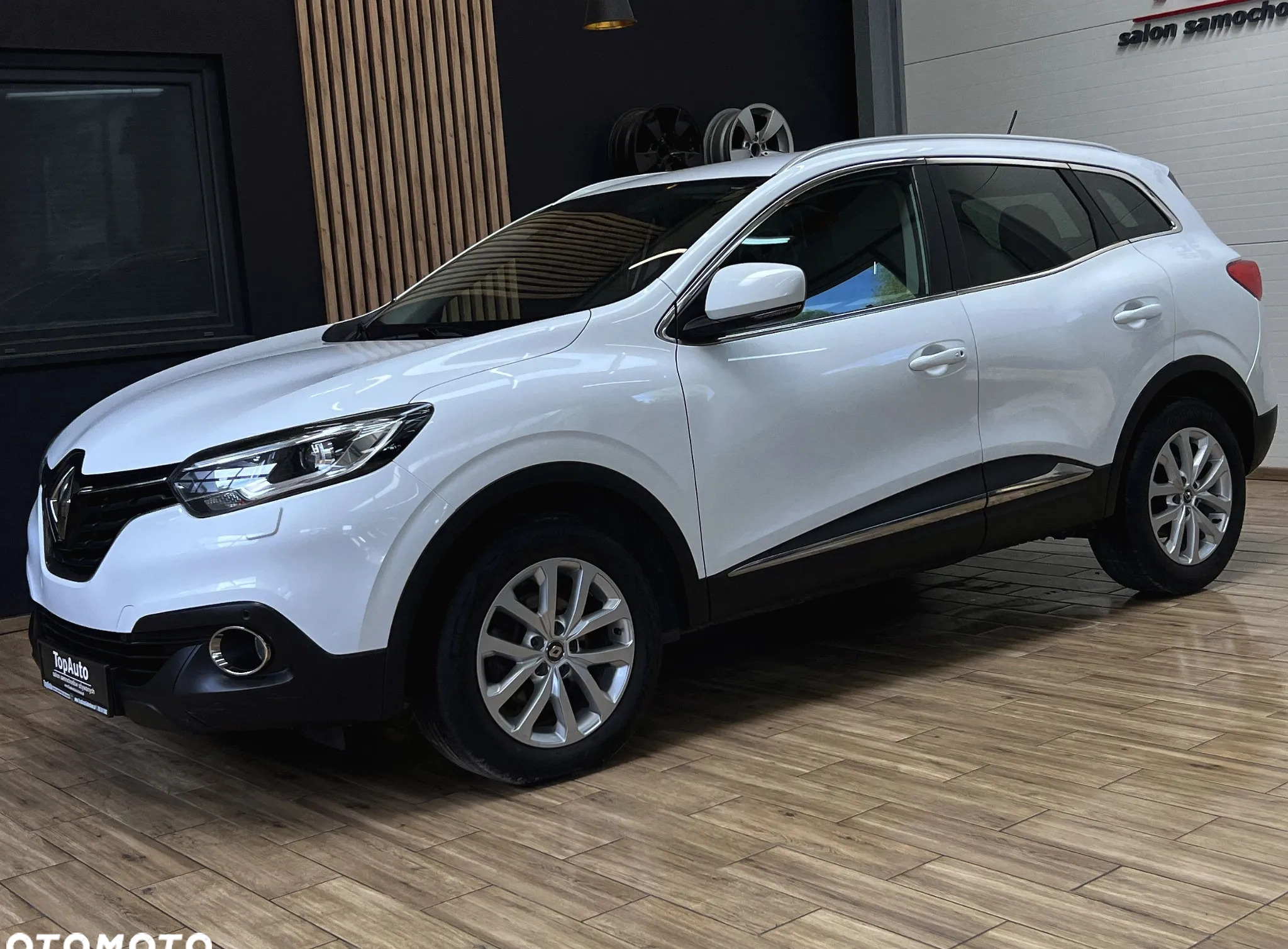 Renault Kadjar cena 59900 przebieg: 123000, rok produkcji 2018 z Kunów małe 742